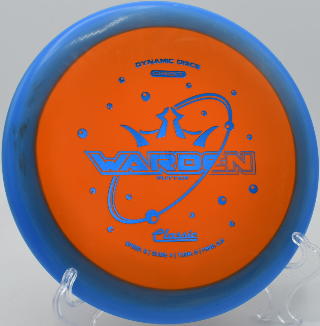 Classic Orbit Warden on a clean circle 1 putt at Lemon Lake Gold in Crown Point, Indiana

