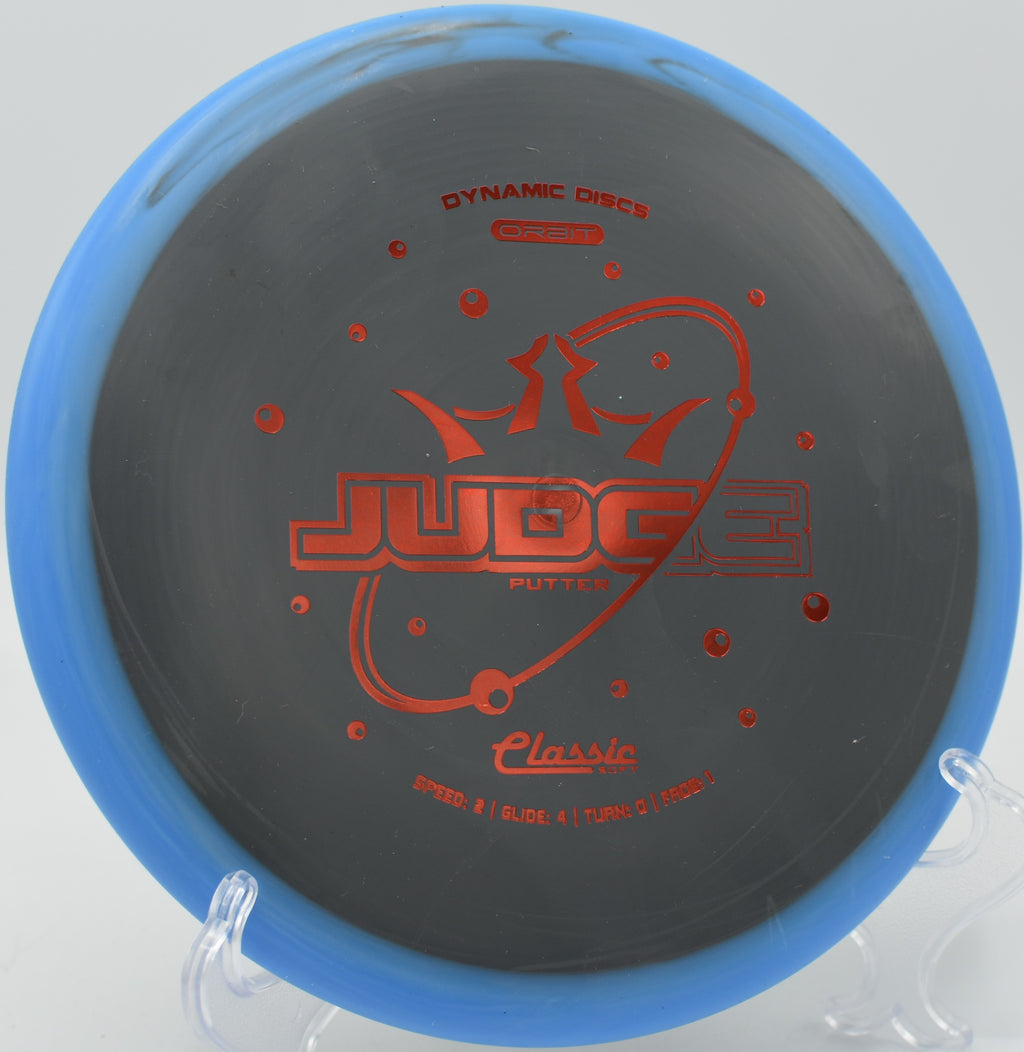 Judge fading reliably at Cass Benton Hills DGC in Northville, Michigan

