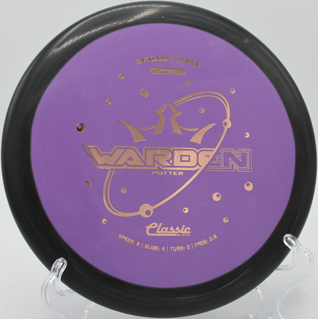 Clean push putt with a Classic Blend Orbit Warden at Tyler State Park Disc Golf Course in Newtown, Pennsylvania

