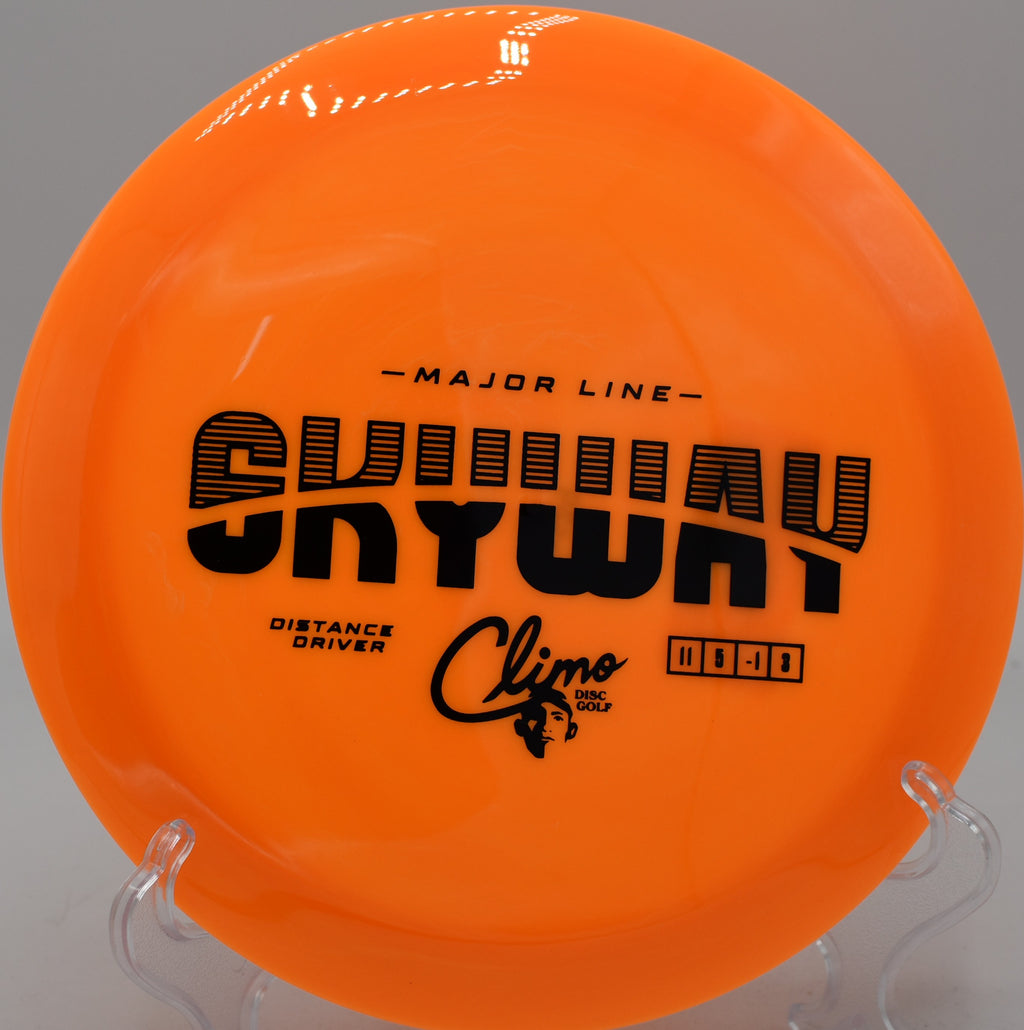 Climo Discs Skyway holding a straight line into a headwind at Swope Park in Kansas City, Missouri.

