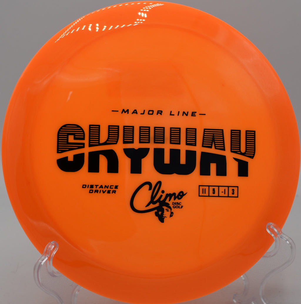 Climo Discs Skyway fading late on a controlled forehand at Whispering Falls DGC in Greencastle, Pennsylvania.

