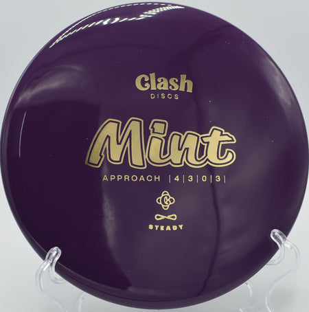 Steady Mint carving a controlled approach on Hole 7 at Riverbend Disc Golf Course, North Little Rock, Arkansas.
