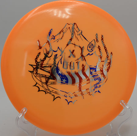 Glow C-Blend Anubis threading a tight tunnel shot on Hole 6 at Cedar Hill Disc Golf Course, Nashville, Tennessee.
