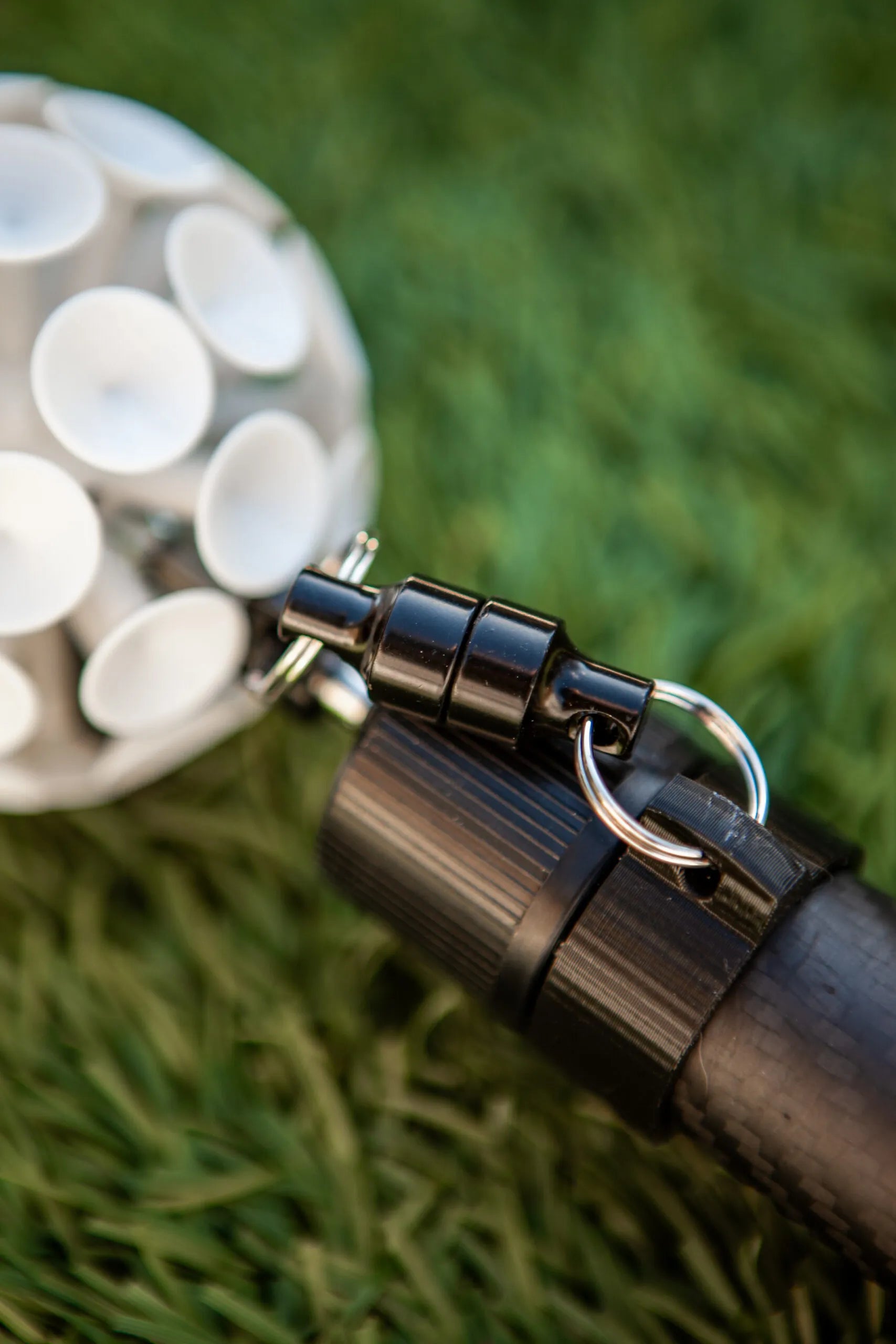 MaxDisctance Magnetic Quick Release Clip trusted by Washington disc golfers nationwide shipping