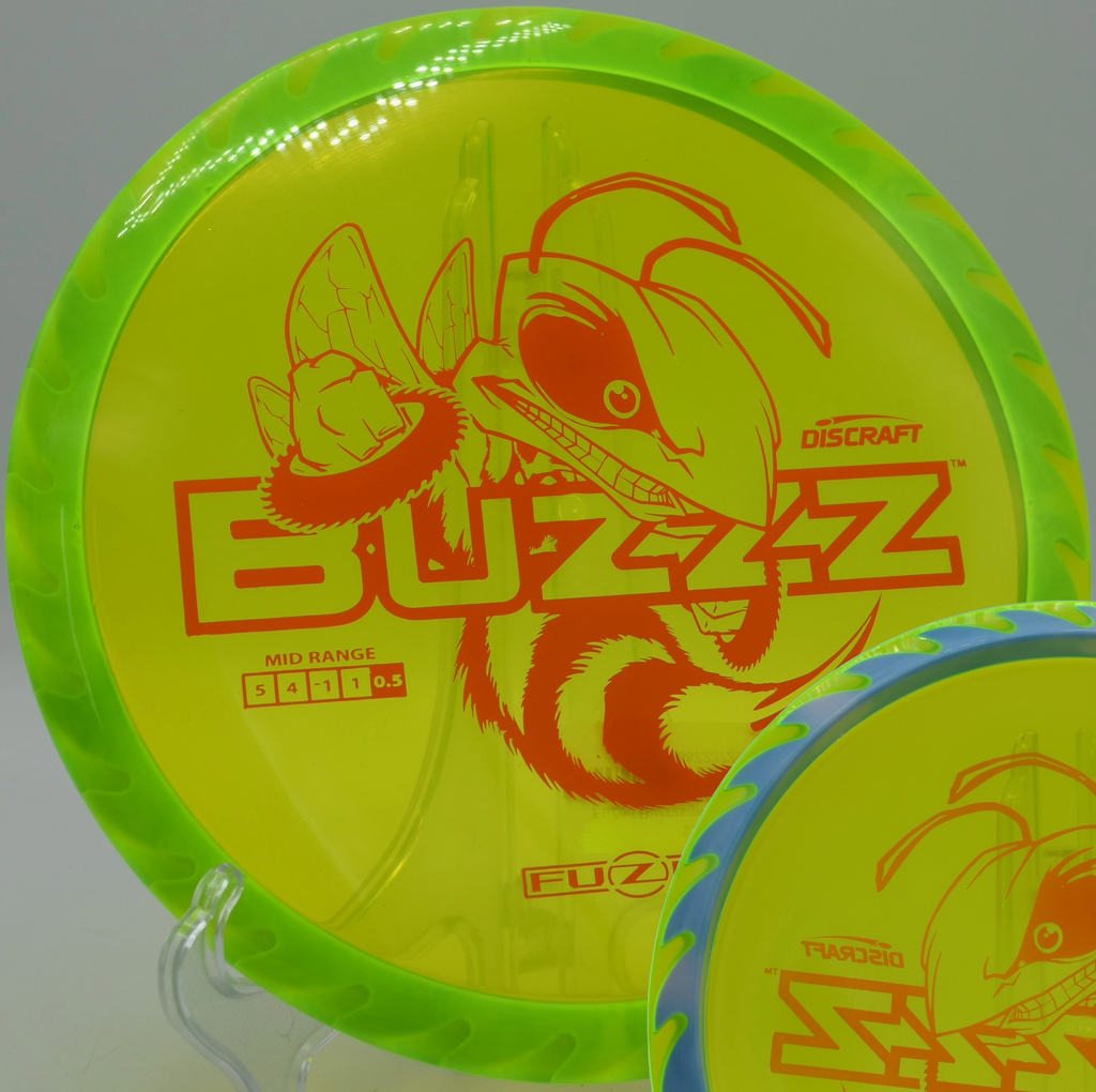 Discraft Fuzed Buzzzsaw cutting through a right-finishing line at Vista del Camino Disc Golf Course in Scottsdale, Arizona, ideal for powerful angles.

