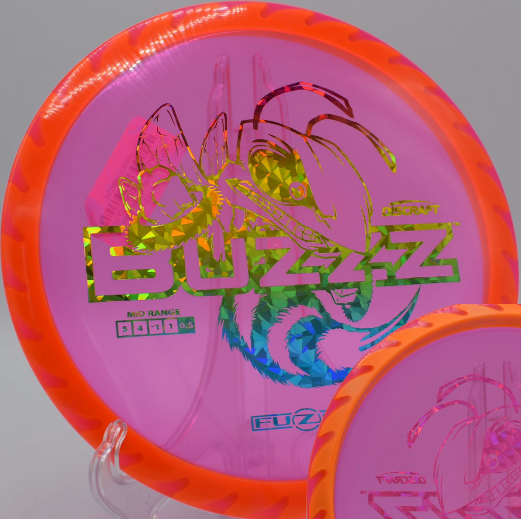 Fuzed Buzzzsaw flying on an overstable forehand line at Highland Park in Joliet, Illinois, favored for torque-heavy, wind-resistant shots.

