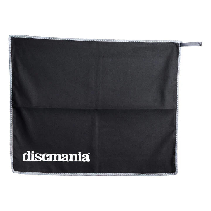 Discmania Tech Towel Bar Logo microfiber disc golf towel used by players in Lakewood WA for cleaning discs and hands